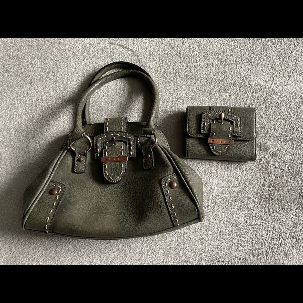 GUESS mini purse with matching wallet - Picture 1 of 10